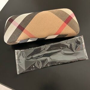Burberry Eyeglass Case with brand new cleaning cloth